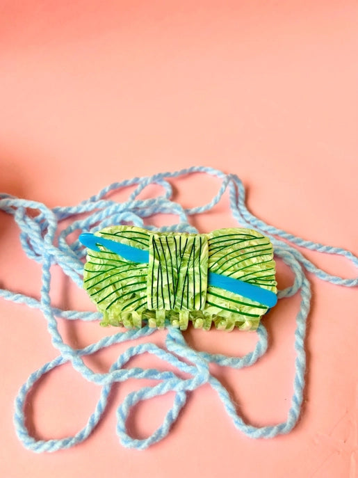 Yarning Hair Claw Clips