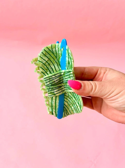 Yarning Hair Claw Clips